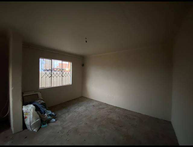 2 BEDROOM HOUSE FOR SALE IN EVATON WEST